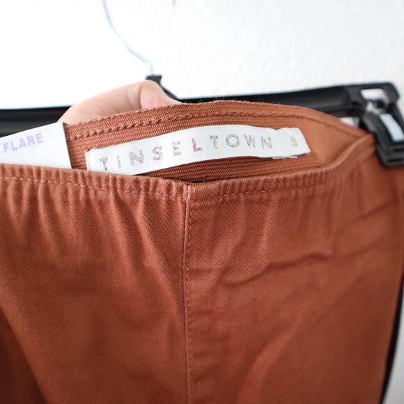 Tinseltown pants sz 9/29 Roast Brown Juniors' Pull-On Flare-Leg Jeans high rise - Picture 8 of 8